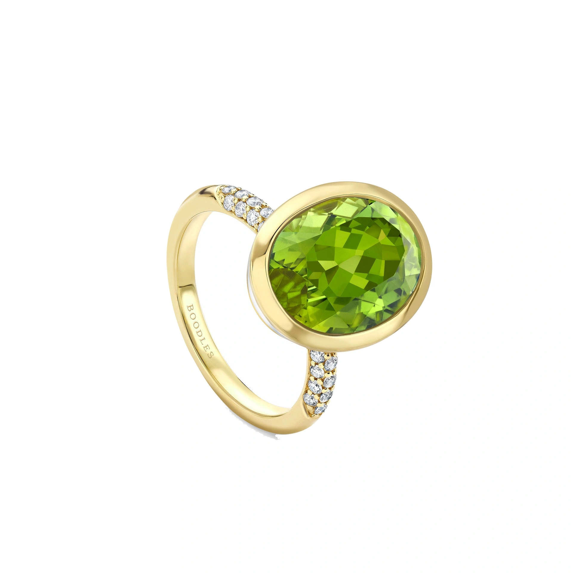Boodles Florentine Dolce Vita Oval Peridot Yellow Gold Ring Boodles Florentine Dolce Vita Oval Peridot Yellow Gold Ring | Fine Rings | Coveti
