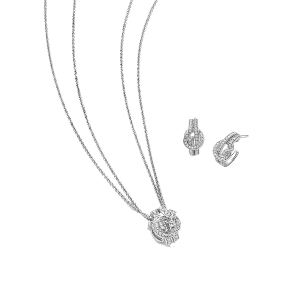 Knot White Gold Earrings and Pendant Set
