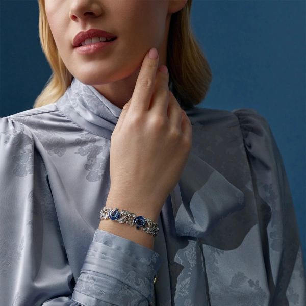 Boodles The Palace Collection Royal Porcelain Sapphire Bracelet | Fine Bracelets | Coveti