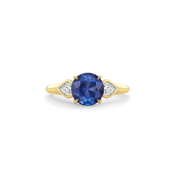 Boodles Trilogy Cupid Sapphire Yellow Gold Ring | Fine Rings | Coveti