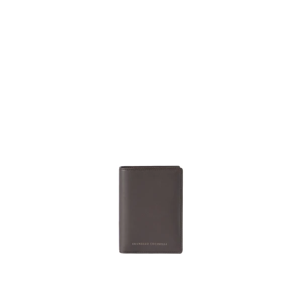 Calfskin passport holder in Rust Brown