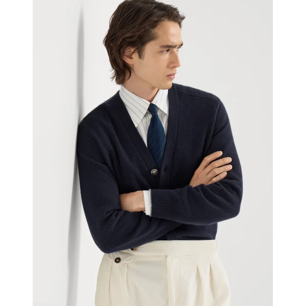 Brunello Cucinelli Cashmere cardigan in Navy Blue, view 5 | Knitwear | Coveti