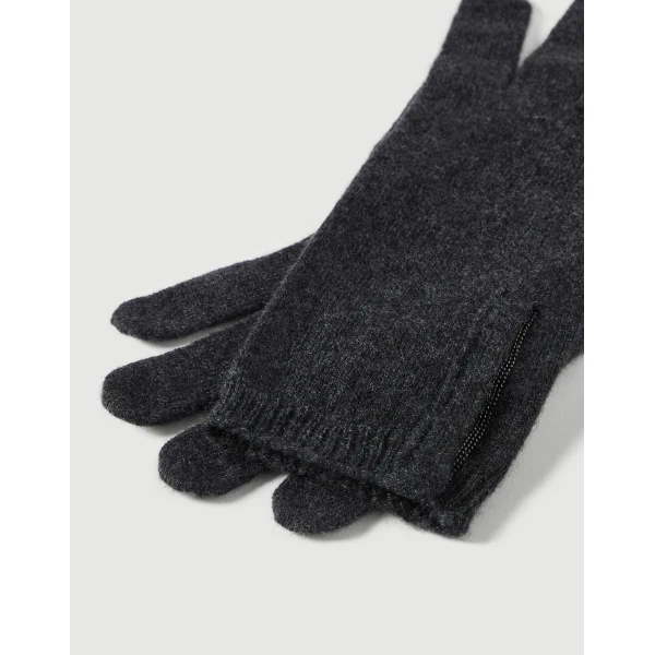 Brunello Cucinelli Cashmere knit gloves with monili in Lignite Grey, view 2 | Gloves | Coveti