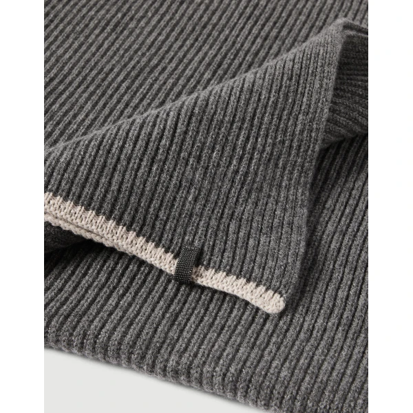Brunello Cucinelli Cashmere knit scarf in Lead, view 3 | Scarves | Coveti