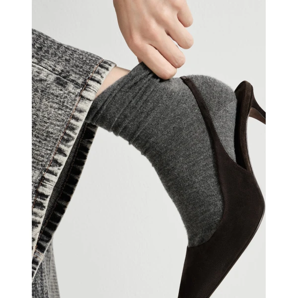 Brunello Cucinelli Cashmere knit socks in Anthracite, view 3 | Accessories | Coveti