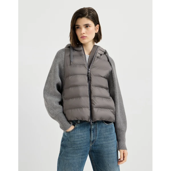 Brunello Cucinelli Down jacket with knitted sleeves and hood in Medium Grey