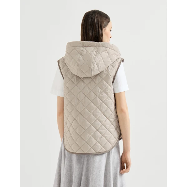 Lightweight nylon quilted vest in Light Grey - Image 3