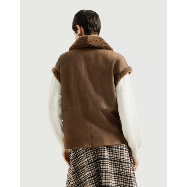 Shearling reversible vest in Brown - Image 3