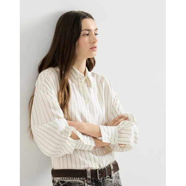 Silk poplin shirt in Butter - Image 5
