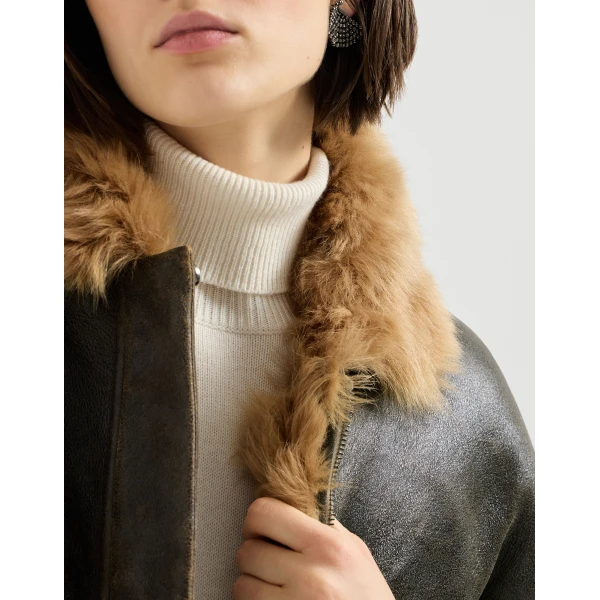 Vintage-Effect shearling aviator jacket in Brown - Image 4