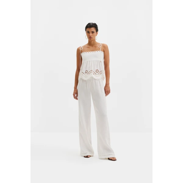 By Malina Carrie Top in White | Tops | Coveti