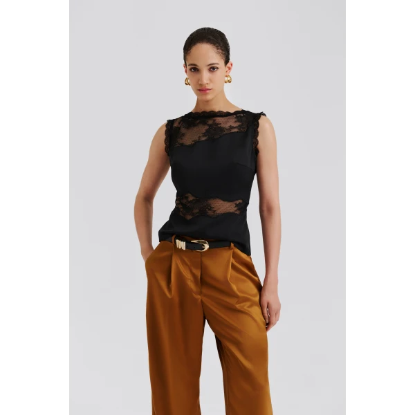By Malina Desire Top in Black | Tops | Coveti