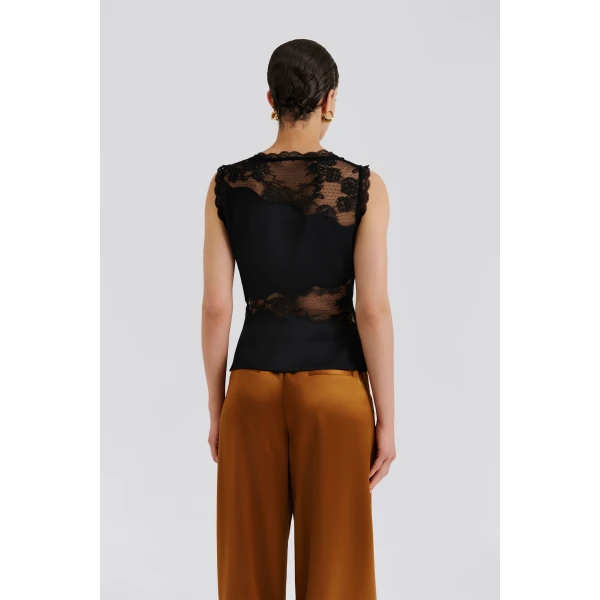 By Malina Desire Top in Black | Tops | Coveti
