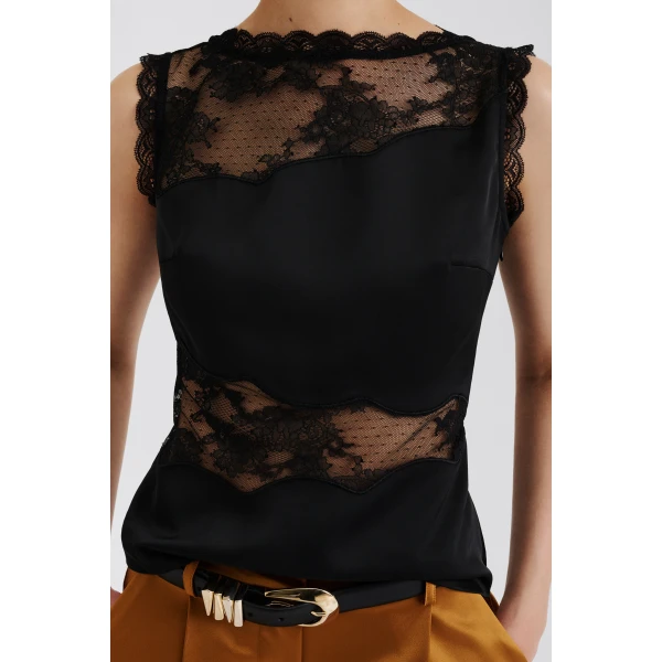 By Malina Desire Top in Black | Tops | Coveti