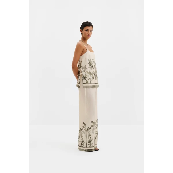 By Malina Lizly Top in Palm | Tops | Coveti