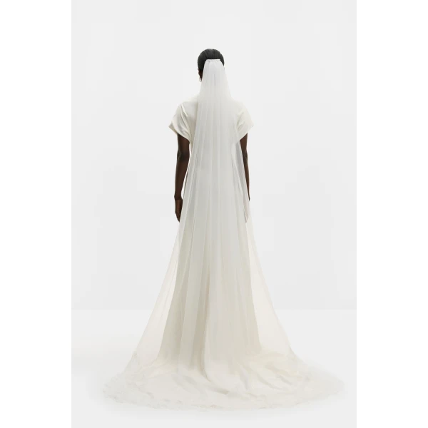 By Malina Luxe Veil in Ivory | Hair Accessories | Coveti