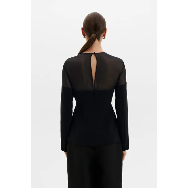 By Malina Selina Top in Black | Tops | Coveti