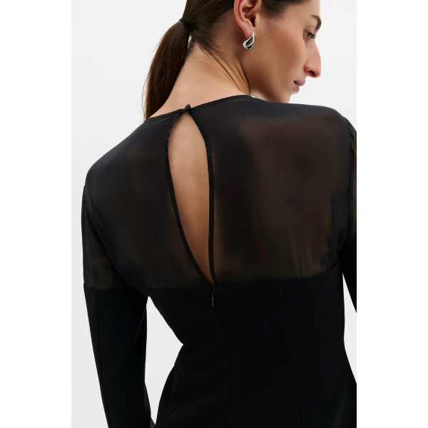 By Malina Selina Top in Black | Tops | Coveti