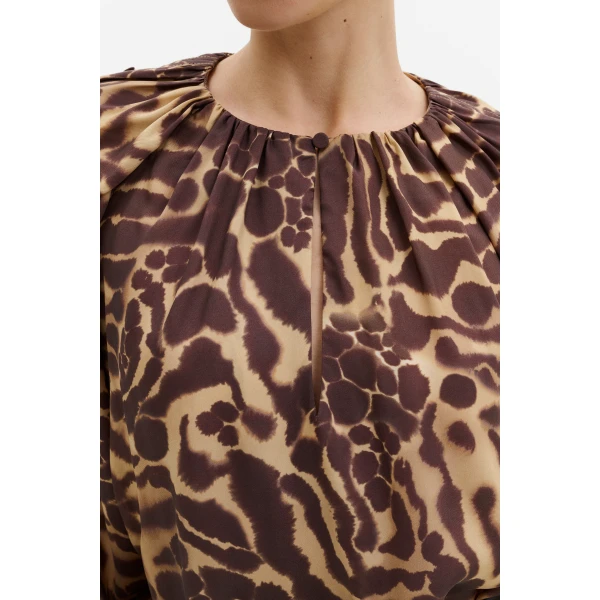 By Malina Sophie Blouse in Savannah | Blouse | Coveti