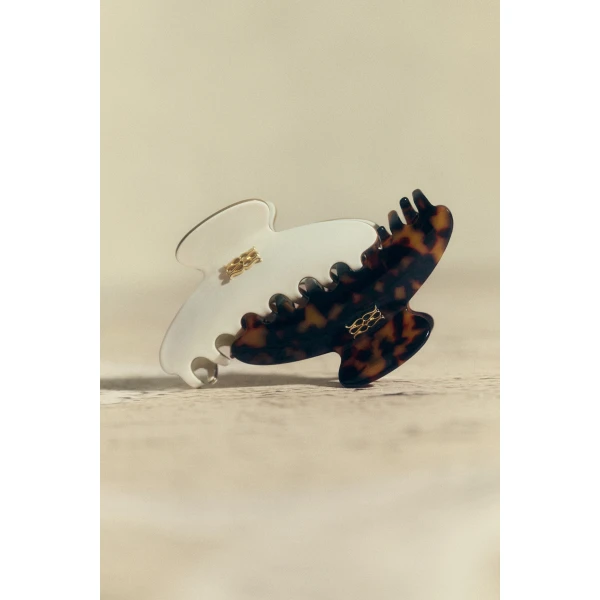 By Malina Tekla Hair Clip in Tortoise | Hair Accessories | Coveti