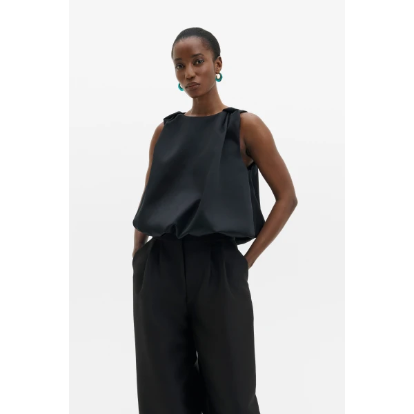 By Malina Valentina Top in Black | Tops | Coveti