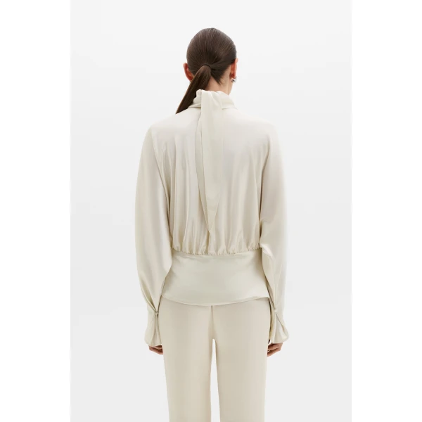 By Malina Vilja Blouse in Pearl | Blouse | Coveti