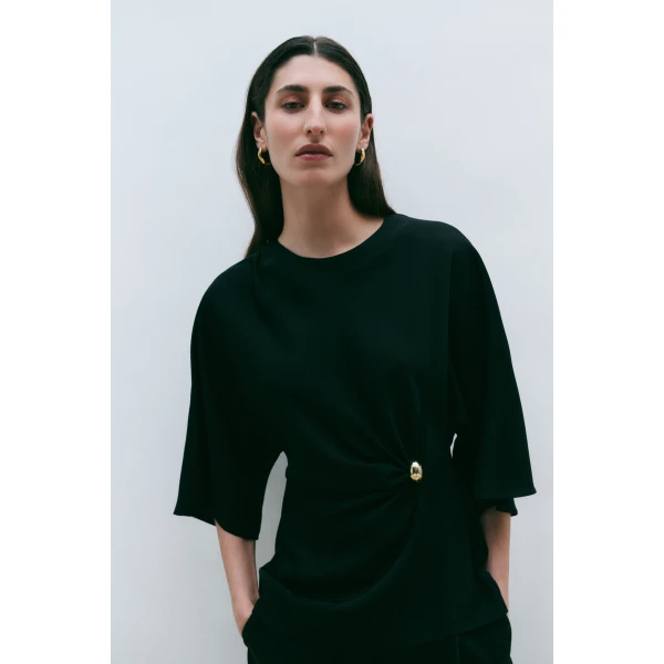 By Malina Zilla Blouse in Black | Blouse | Coveti