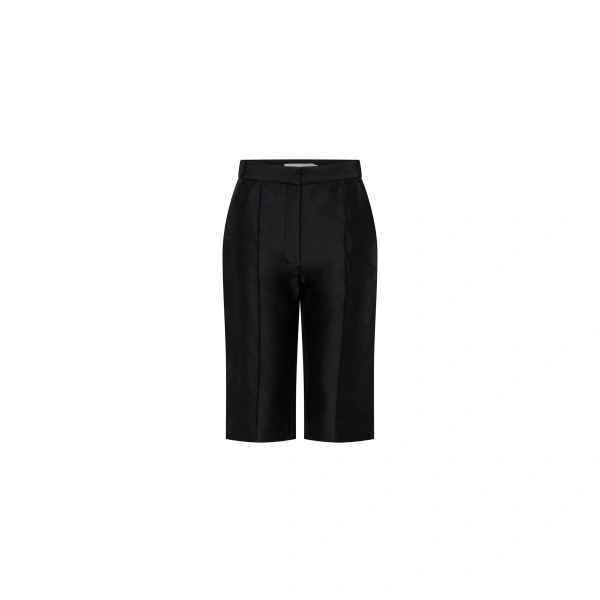 Naxos Capri in Black