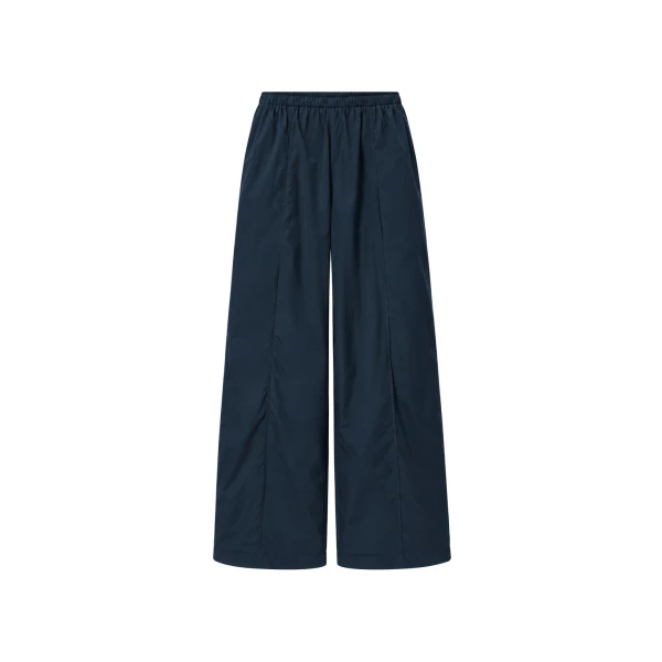 Sabi Pant in Navy