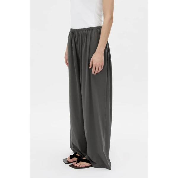 Camilla and Marc Senae Lightweight Lounge Pant in Charcoal, view 3 | Pants | Coveti