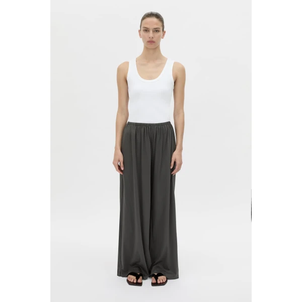 Camilla and Marc Senae Lightweight Lounge Pant in Charcoal, view 5 | Pants | Coveti