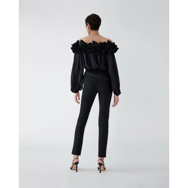 Carolina Herrera Rosette-Sash Skinny Pants in Black, view 3