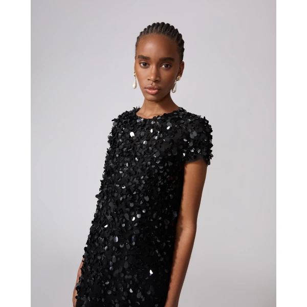 Carolina Herrera Short-Sleeve Sequin Gown in Black, view 4