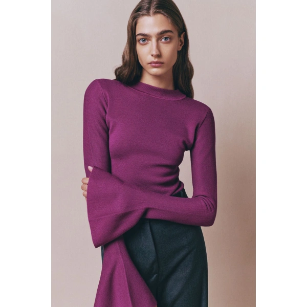 Destree Joan Wool Flared-Sleeve Top in Fuchsia | Sweaters | Coveti