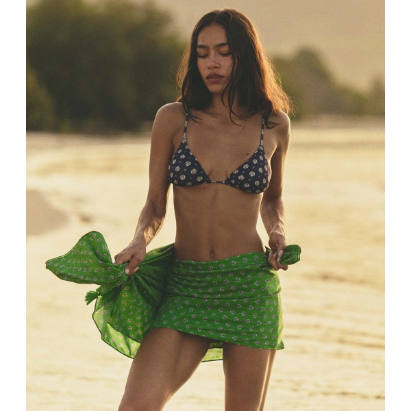Doen Cascais Sarong in Vert Cadiz Foulard | Beachwear | Coveti, view 2