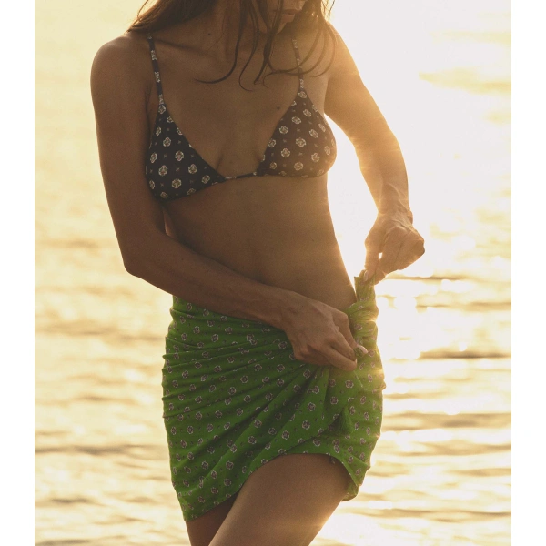 Doen Cascais Sarong in Vert Cadiz Foulard | Beachwear | Coveti, view 4