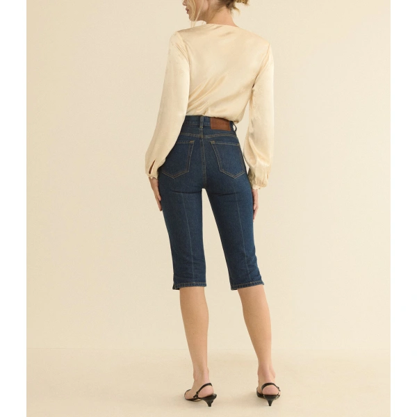 Doen Chantal Capri in Cavalaire Dark Wash | Pants | Coveti, view 5