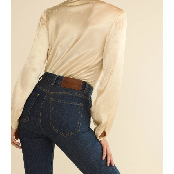 Doen Chantal Capri in Cavalaire Dark Wash | Pants | Coveti, view 6