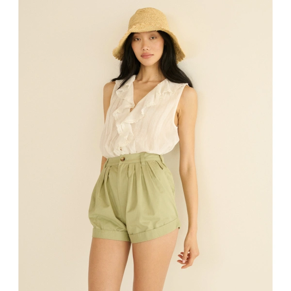 Doen Declan Short in Tea Leaf | Shorts | Coveti, view 4