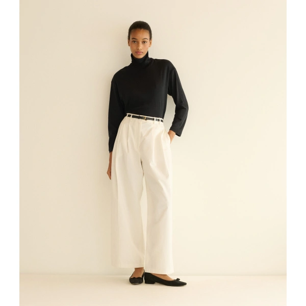 Doen Hawthorn Turtleneck in Black | Turtlenecks | Coveti, view 3