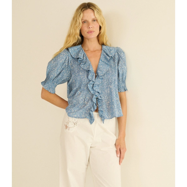 Doen Henri Top in Blue Garden Bloom | Blouses | Coveti, view 3