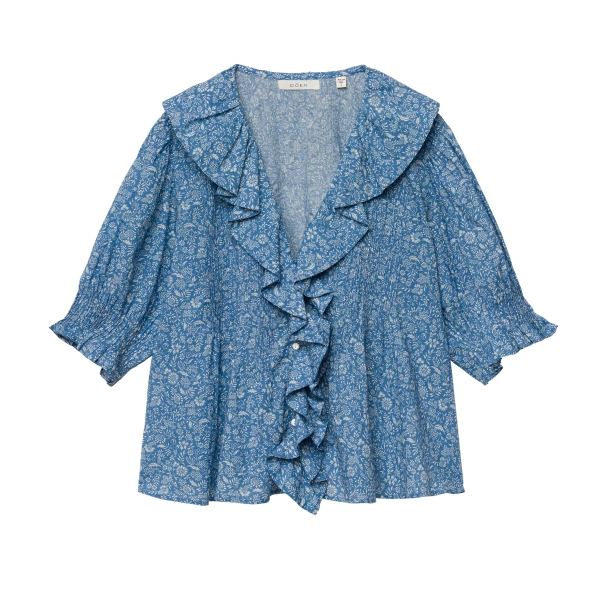 Doen Henri Top in Blue Garden Bloom | Blouses | Coveti