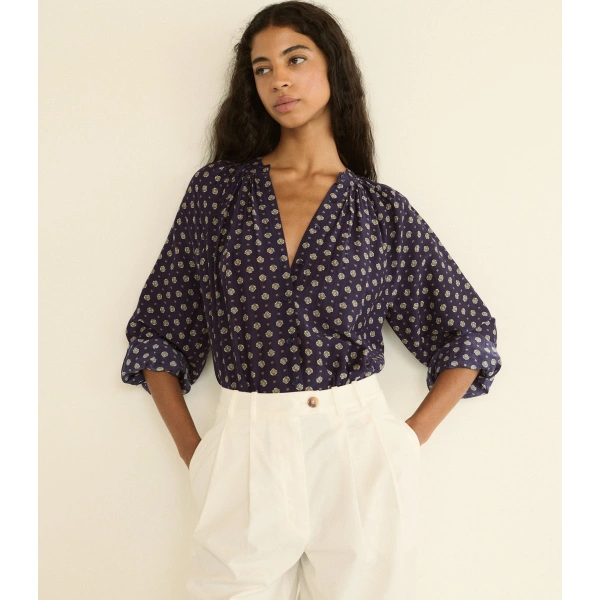 Doen Julienne Top in Navy Cadiz Foulard | Blouses | Coveti, view 3