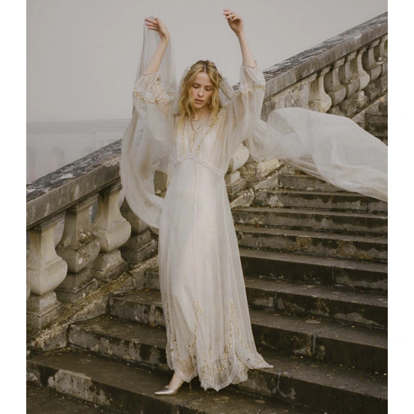 Doen Oliana Anniversary Dress in Jardin d'Amboise | Midi Dresses | Coveti, view 2