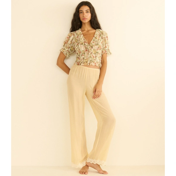 Doen Salona Top in Cerise et Fleur | Blouses | Coveti, view 4