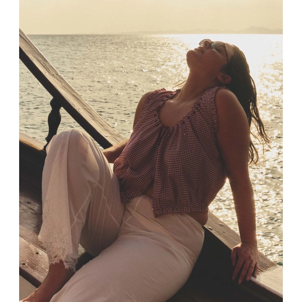 Doen Traveler Top in Mulberry la Maddalena Gingham | Blouses | Coveti, view 3