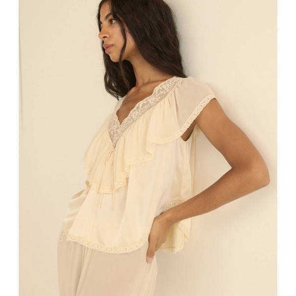 Doen Yadira Top in Candlelight | Blouses | Coveti, view 2