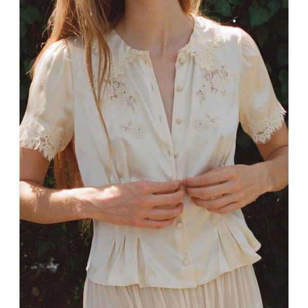 Doen Yvette Top in Candlelight | Blouses | Coveti, view 2