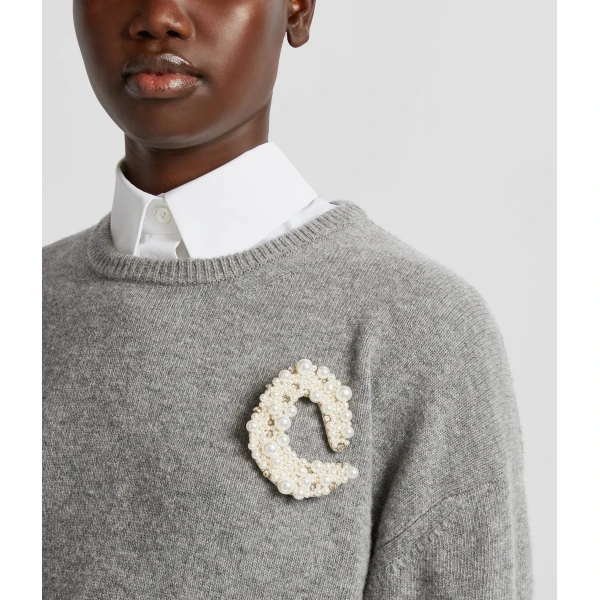 Erdem Pearl Alphabet Brooch O | Brooches & Pins | Coveti