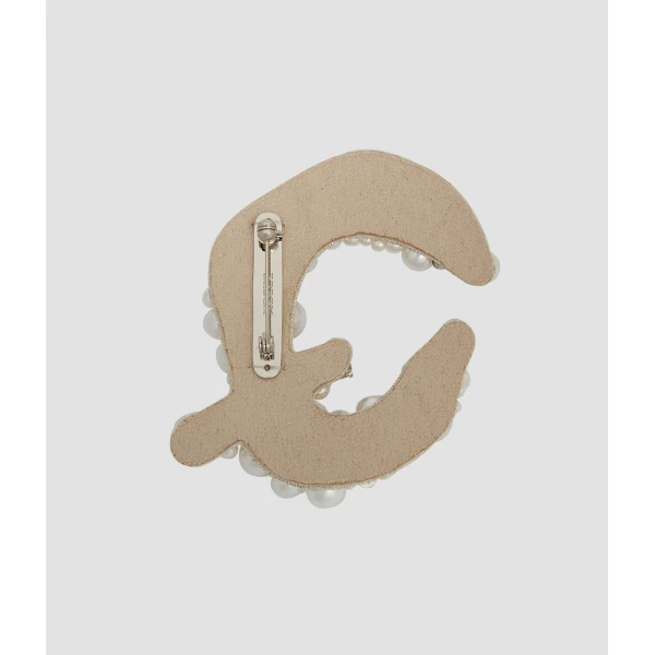 Erdem Pearl Alphabet Brooch Q | Brooches & Pins | Coveti